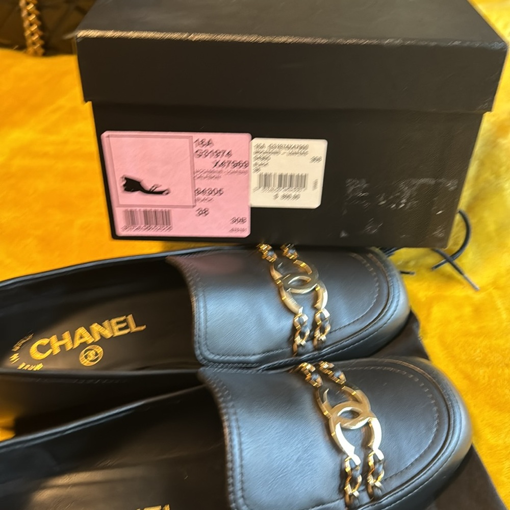 Black loafers - Picture 2 of 2